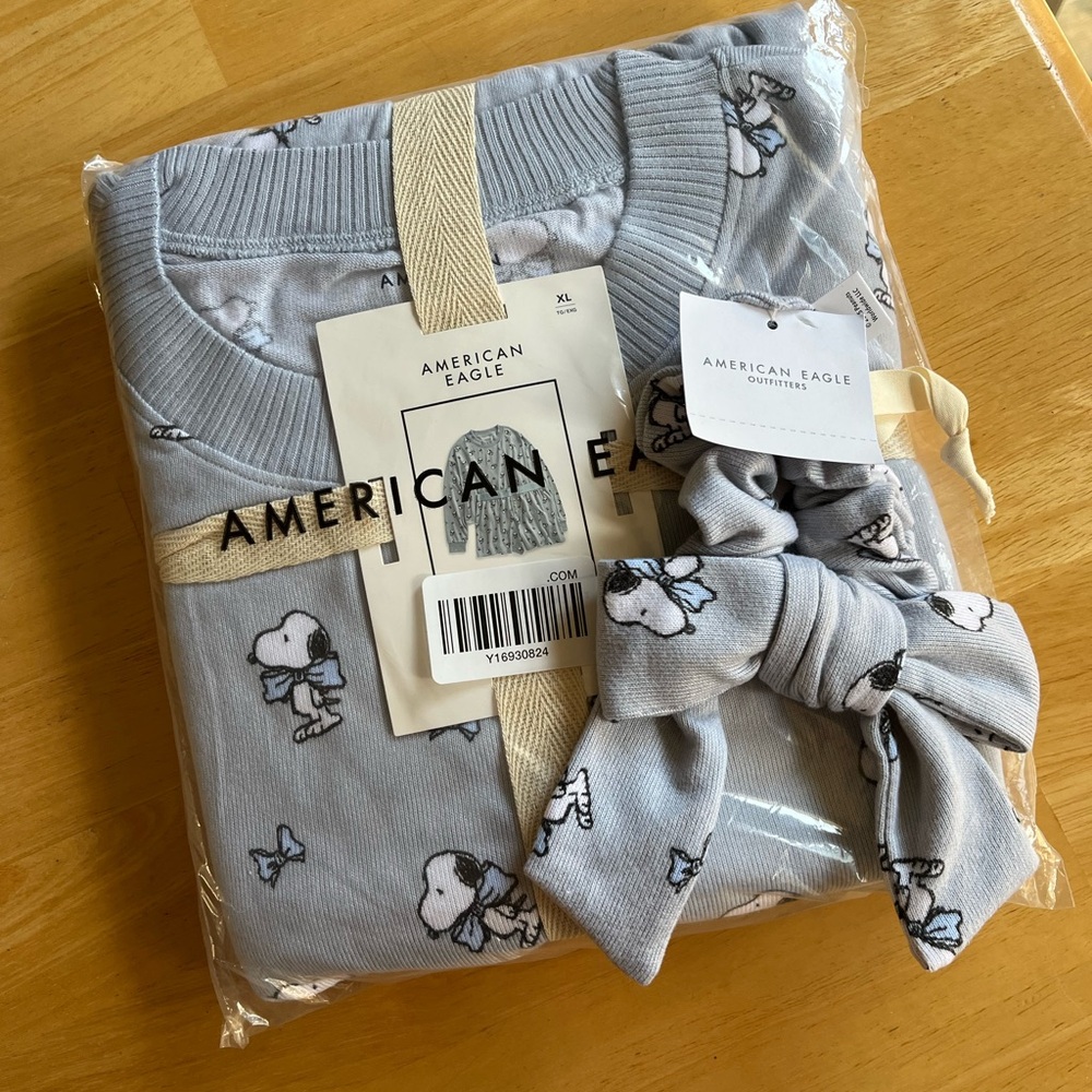 AE Snoopy pajamas & hair tie! - Picture 4 of 4